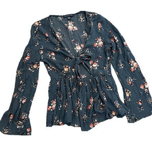 AMERICAN EAGLE Flowy floral long sleeve top size S